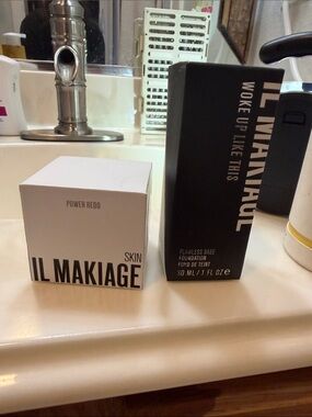 IL MAKIAGE Foundation Set NIB